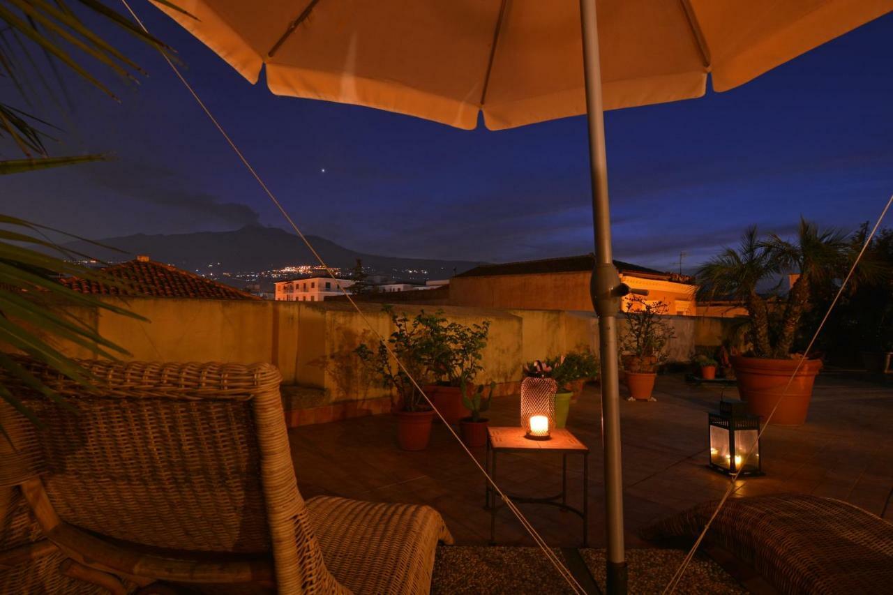 B&B Di Charme Camelie Palazzo Nicotra Riposto Exterior foto