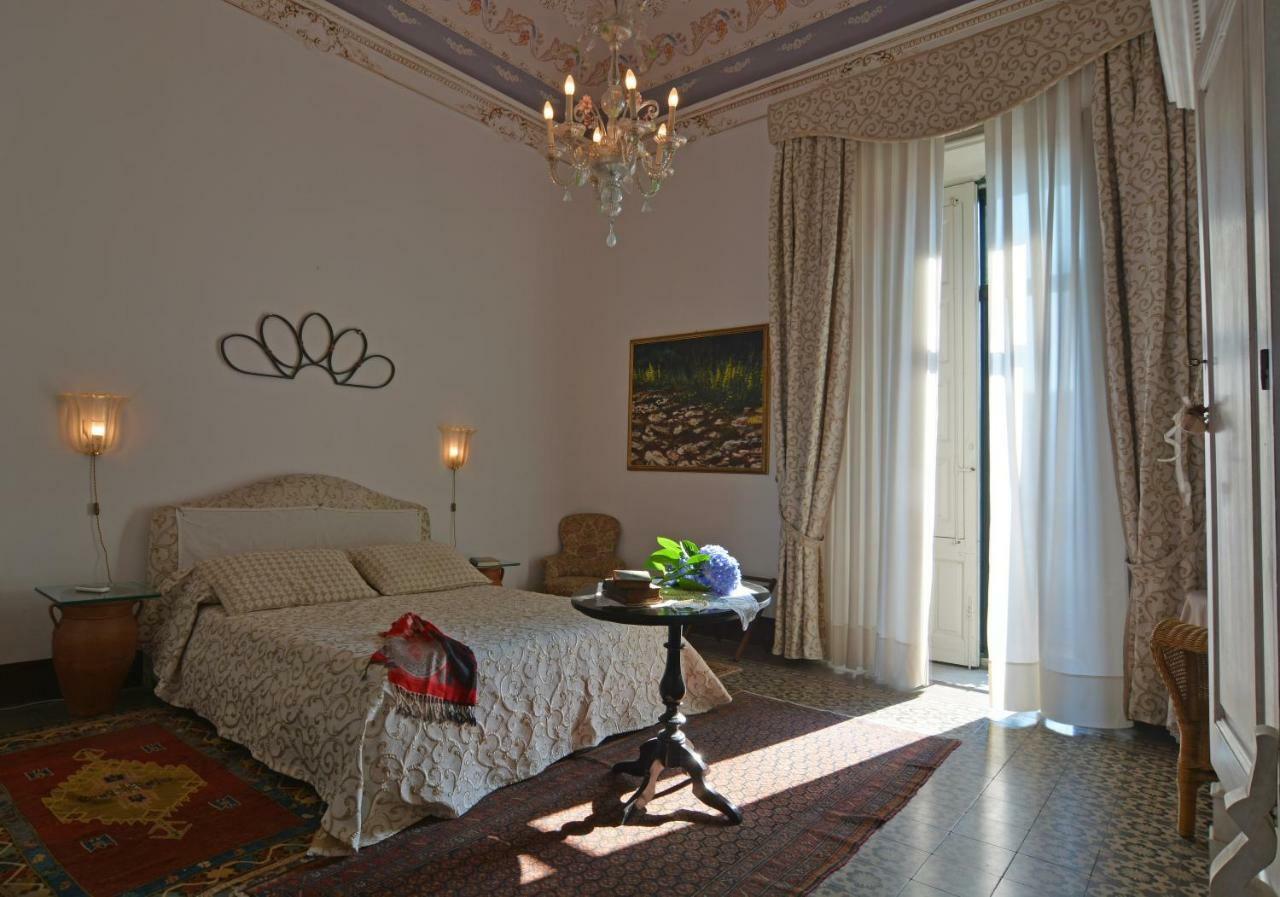 B&B Di Charme Camelie Palazzo Nicotra Riposto Exterior foto