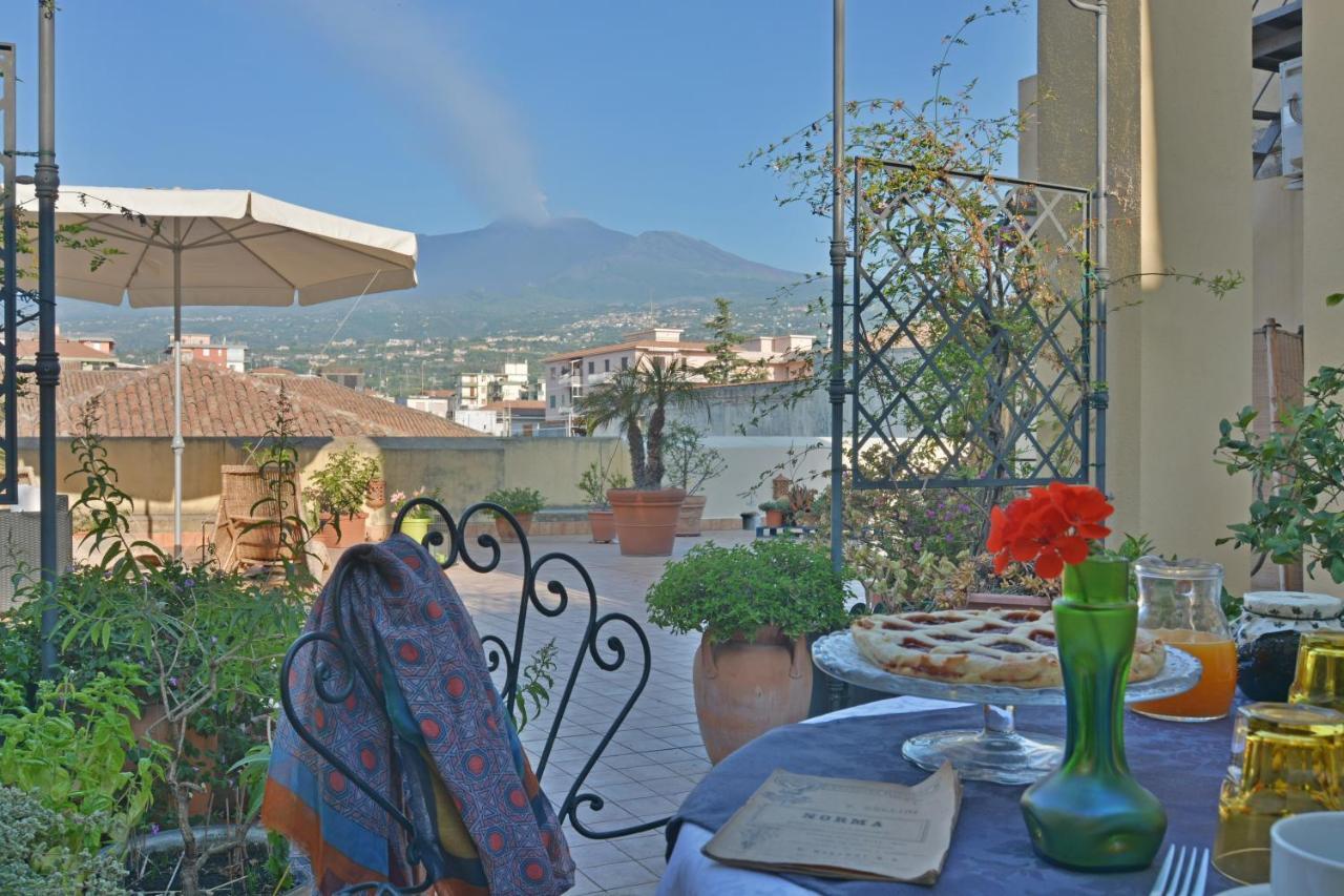 B&B Di Charme Camelie Palazzo Nicotra Riposto Exterior foto